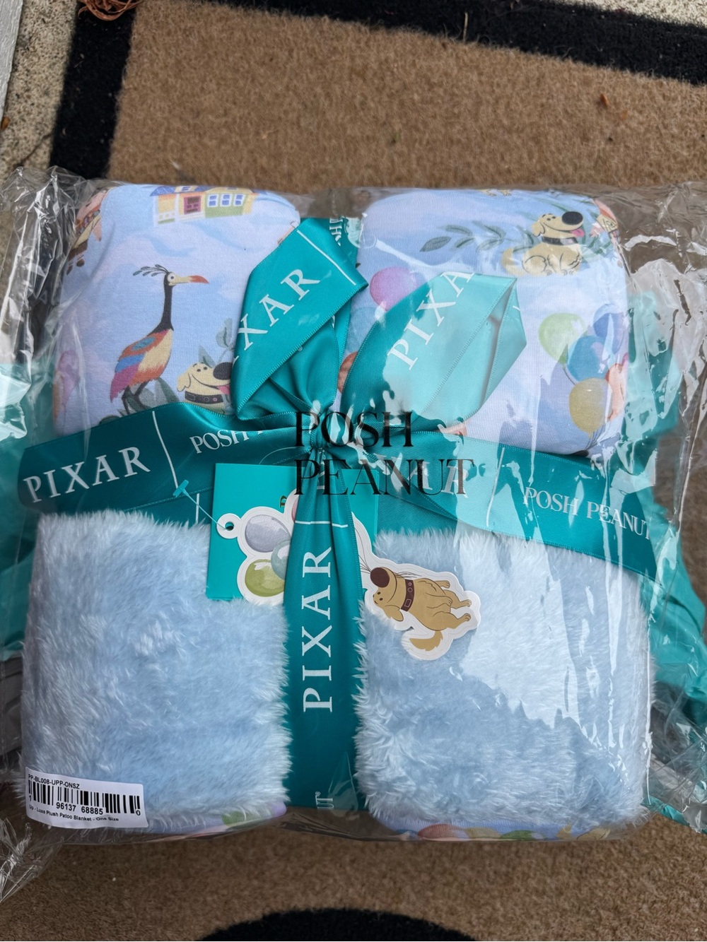 Posh Peanut Disney Pixar UP plush Patoo blanket 60x60